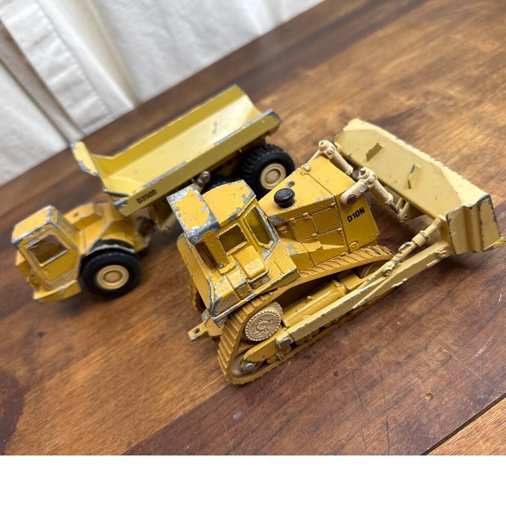 ERTL Diecast Tractor Dozer & Articulated Dump Truck Construction Set 1:50 Scale